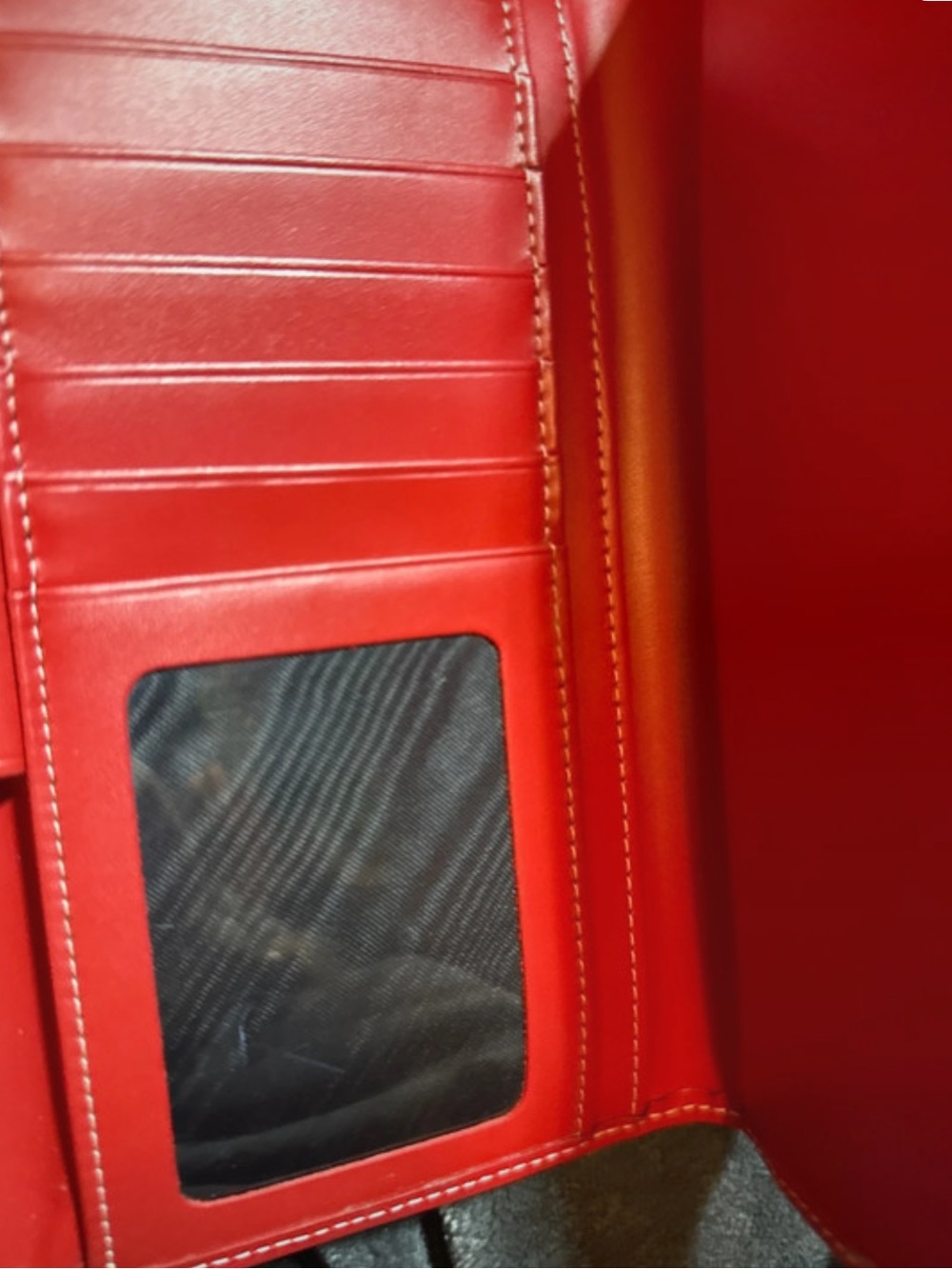 “Pre-Owned” DOONEY & BOURKE RED LEATHER 
TRI-FOLD WALLET.  Excellent Condition! - Picture 13 of 16